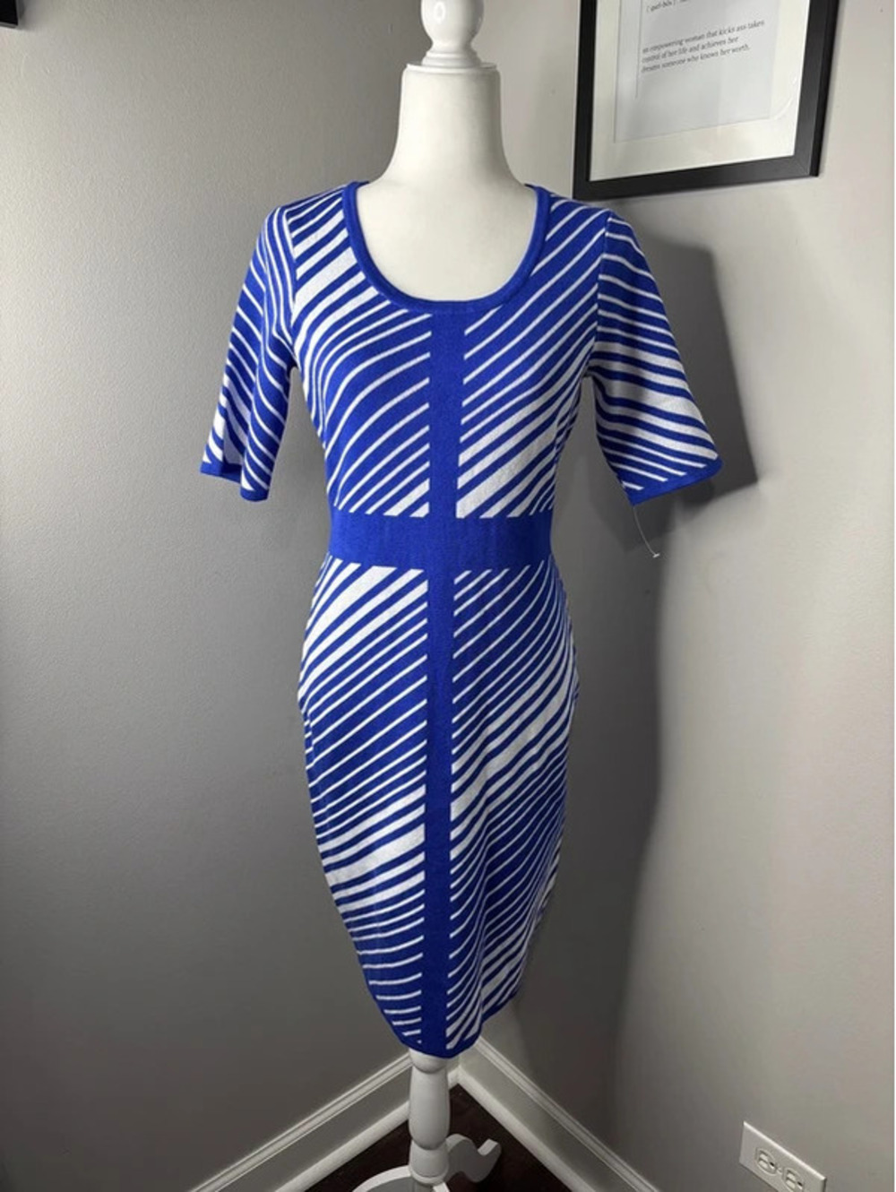 Nina Leonard dress size S